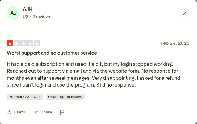 Copy.ai customer support problem, as highlighted by a user on Trustpilot.